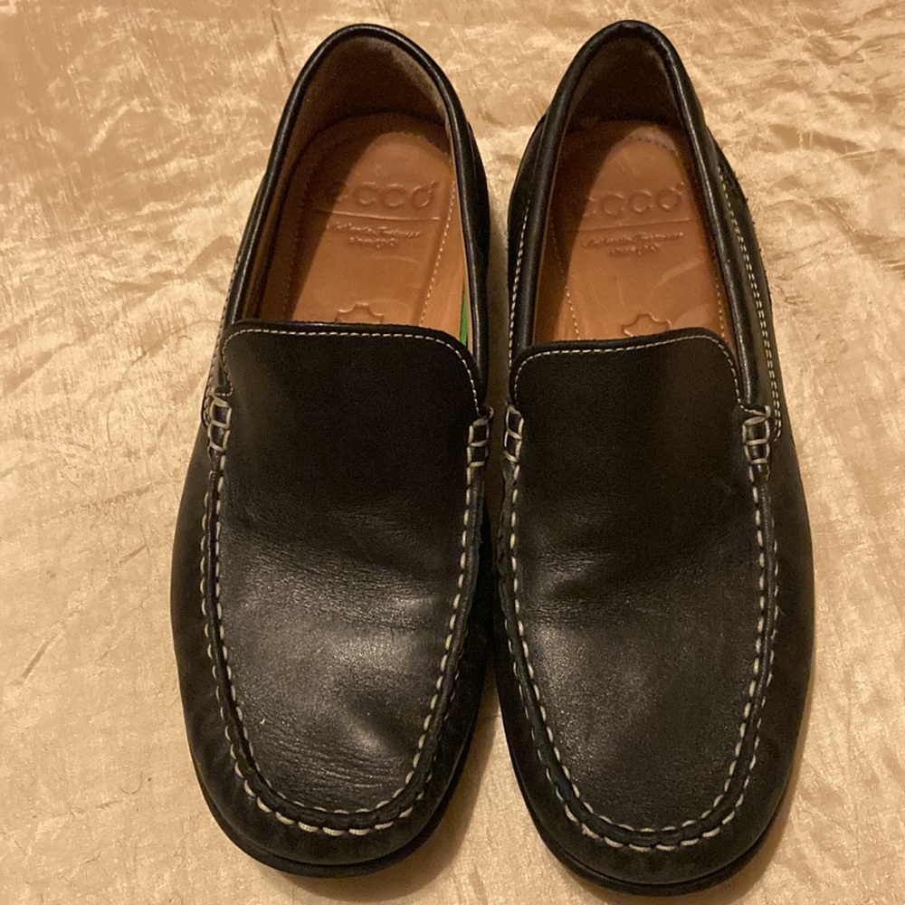 Ecco Black Leather Loafers - Picture 2 of 7